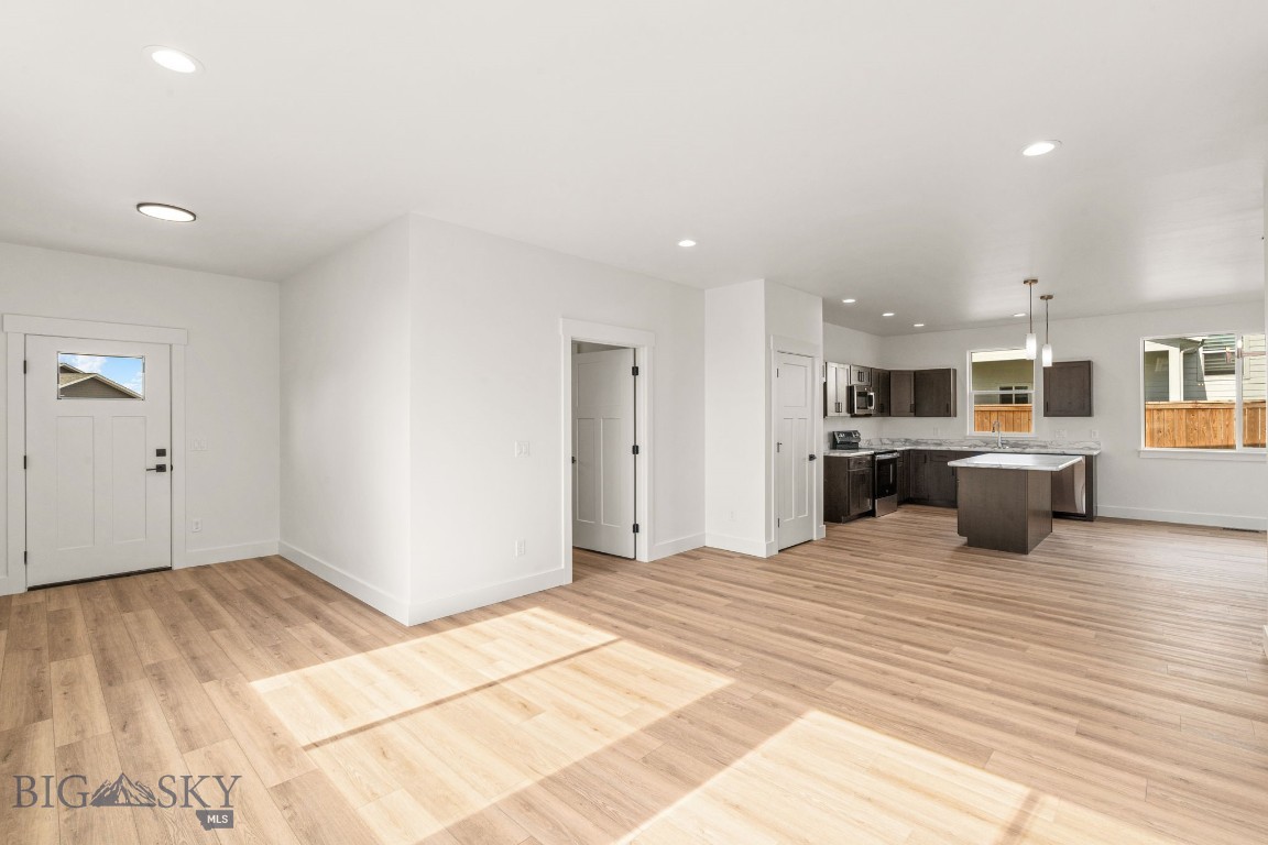 1106 Melissa Way Property Photo 2