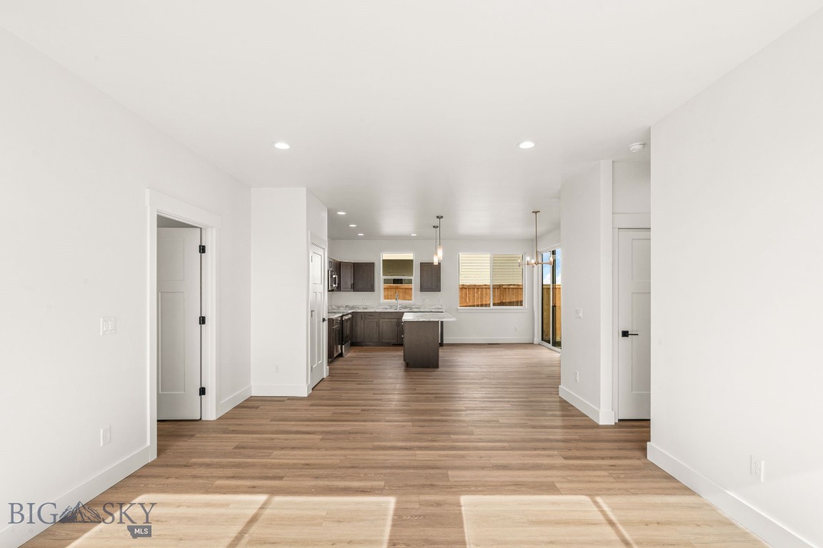 1106 Melissa Way Property Photo 3