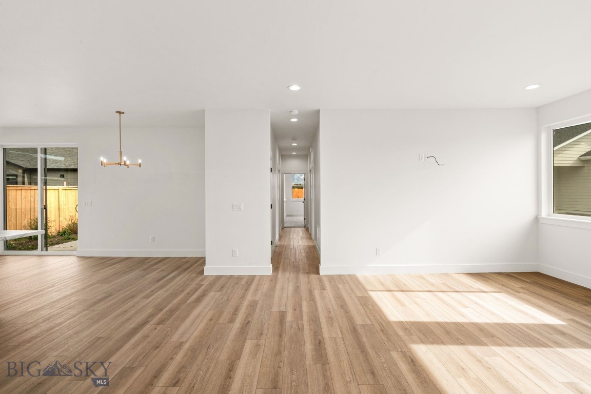 1106 Melissa Way Property Photo 5