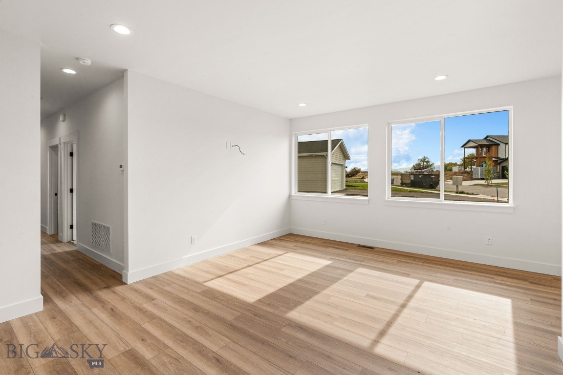 1106 Melissa Way Property Photo 6