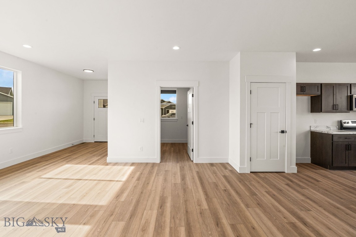 1106 Melissa Way Property Photo 7