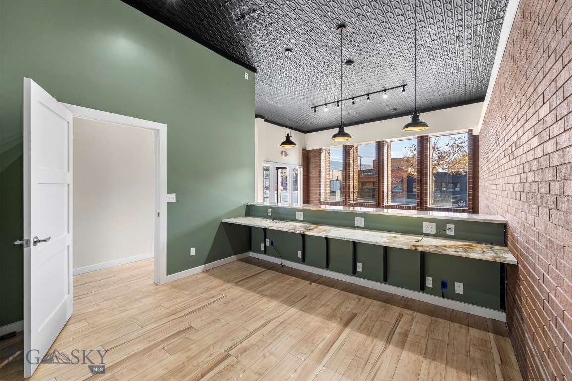 209 S Montana Street Property Photo 11