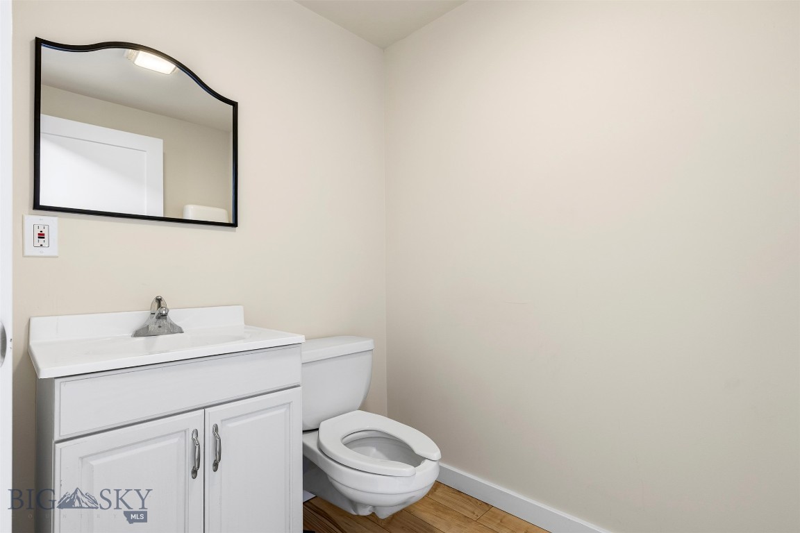 209 S Montana Street Property Photo 33