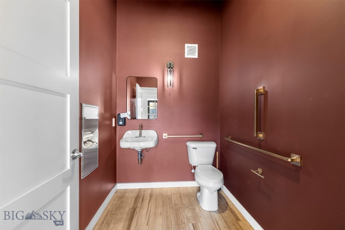 209 S Montana Street Property Photo 38