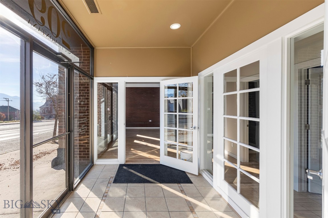 209 S Montana Street Property Photo 43