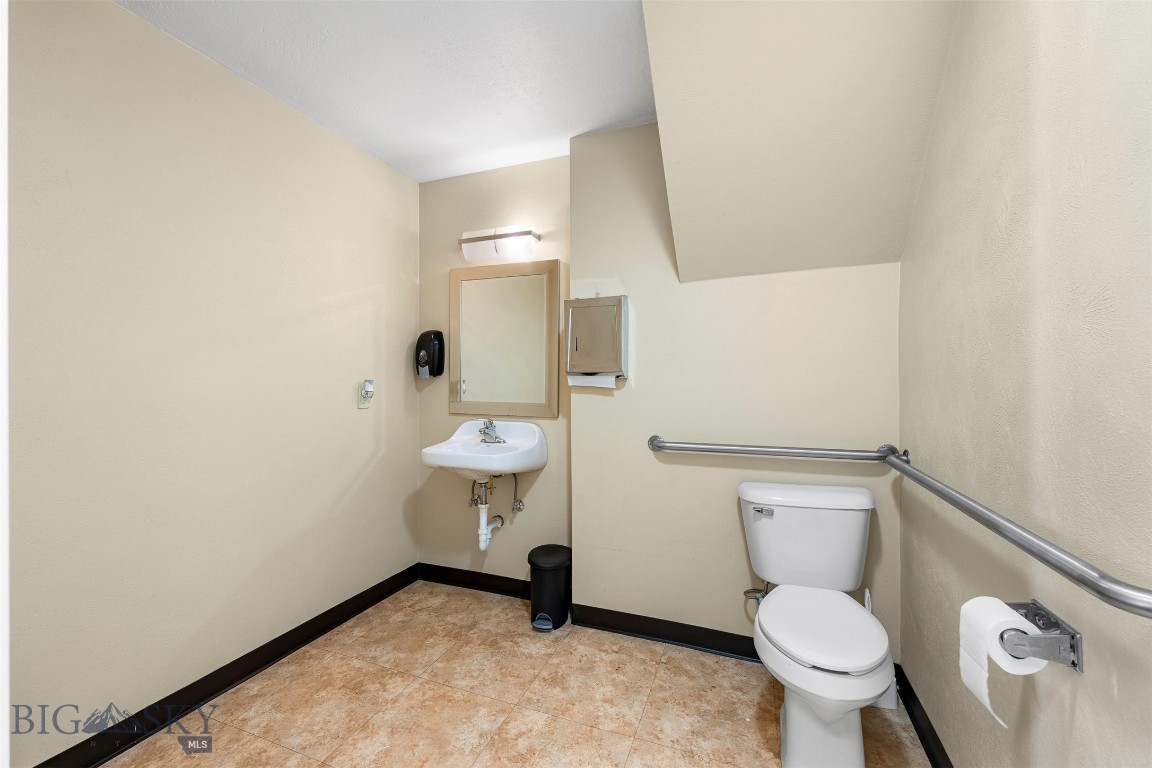 209 S Montana Street Property Photo 50