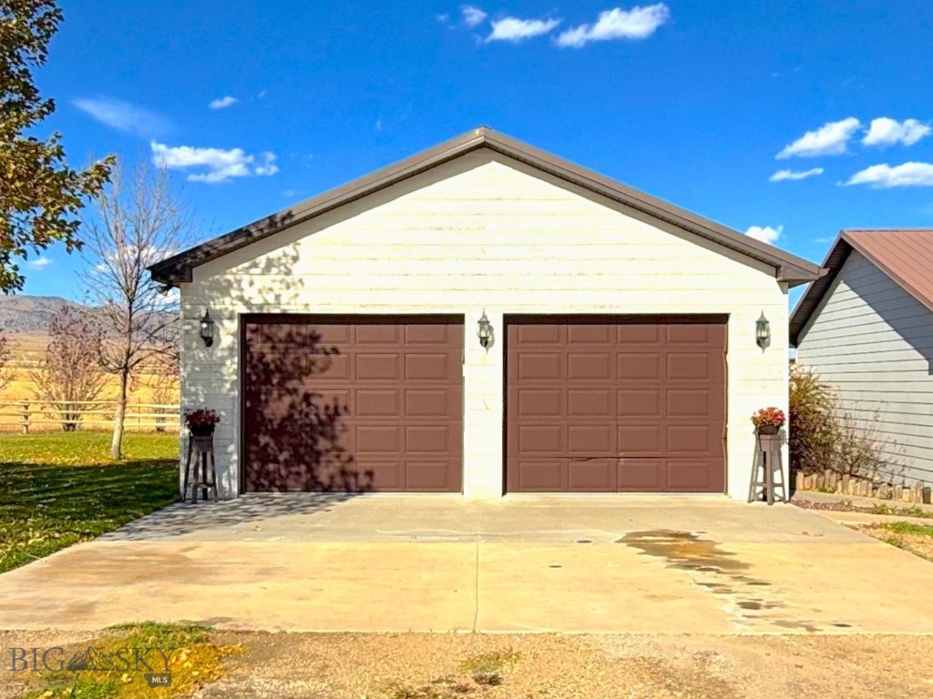 38 Sundust Lane Property Photo 17
