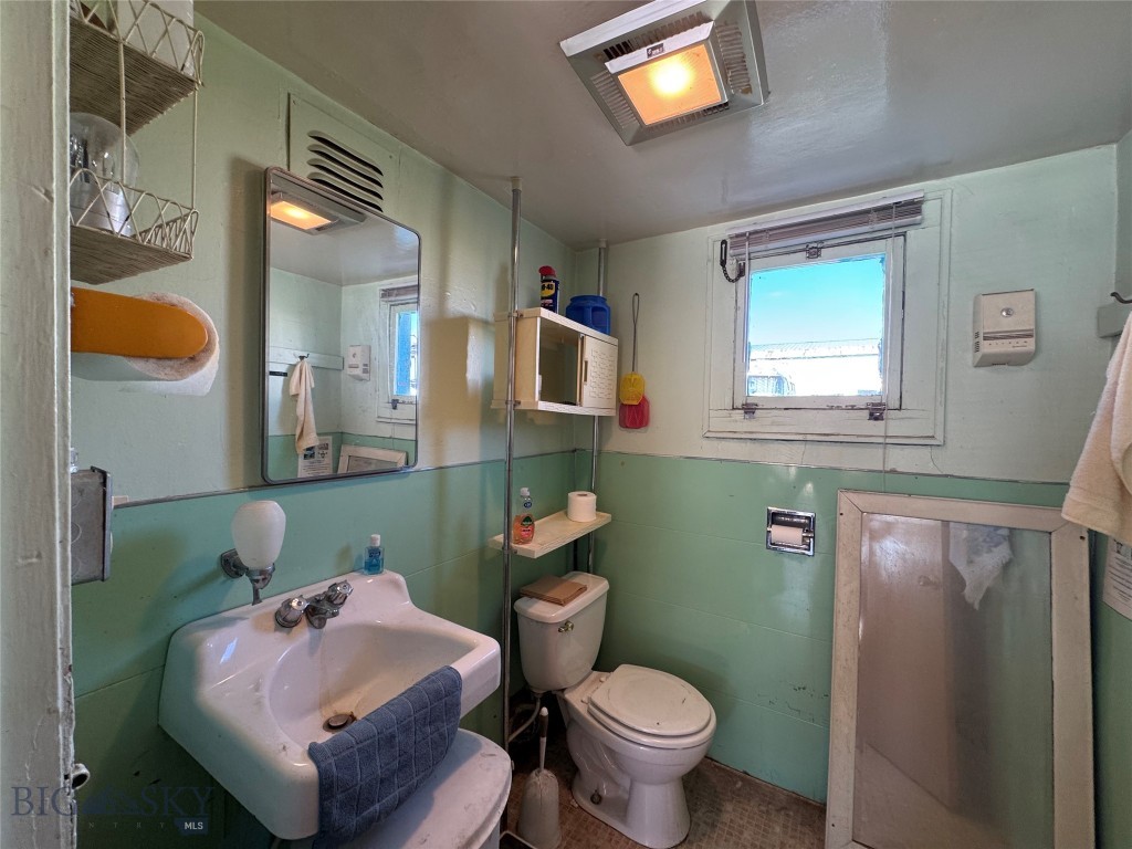 202 Central Avenue N Property Photo 12