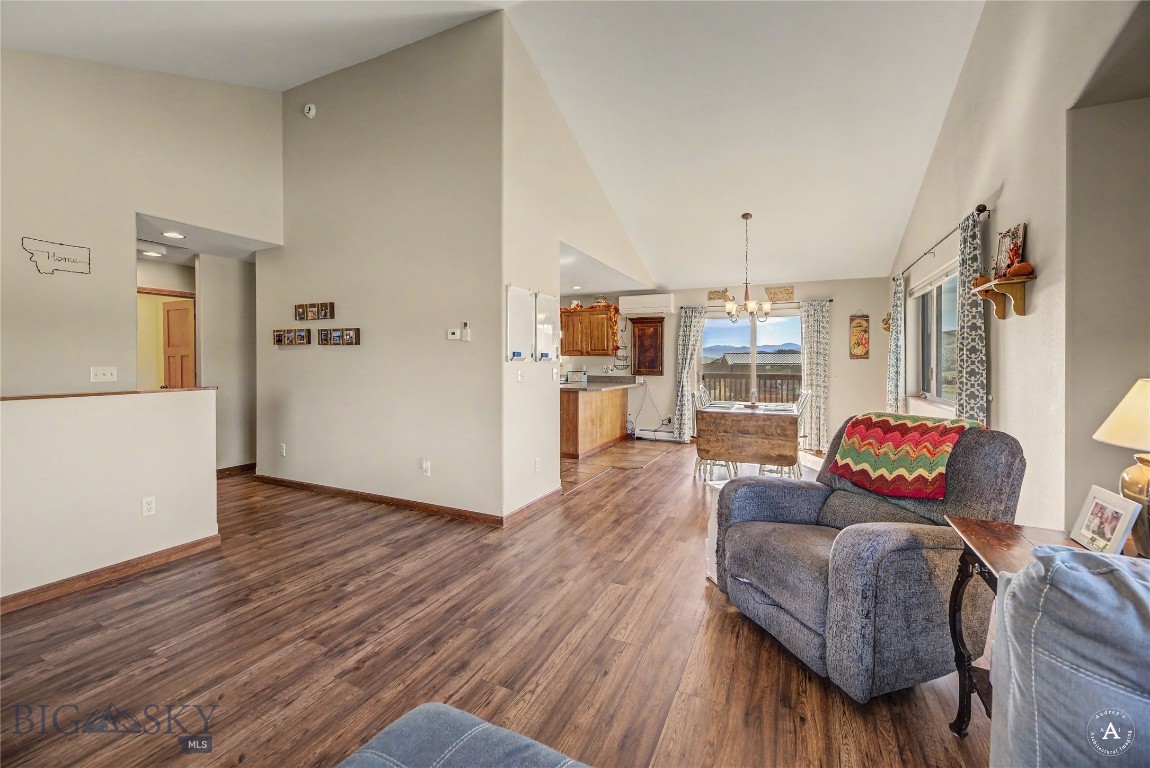 5289 Stallion Ridge Property Photo 10