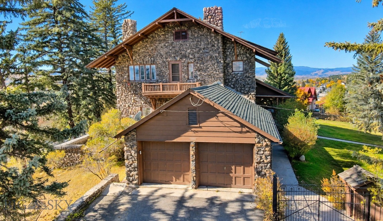 600 W Gold Property Photo 5