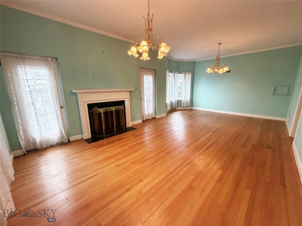 600 W Gold Property Photo 12