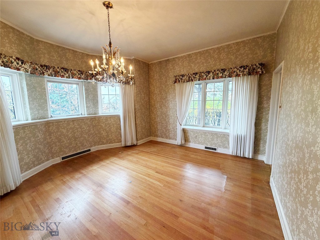 600 W Gold Property Photo 14