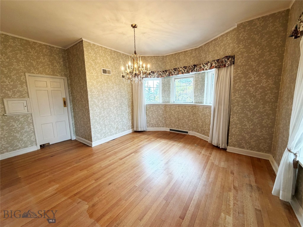 600 W Gold Property Photo 15