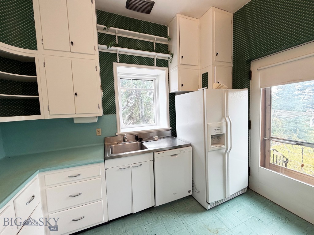 600 W Gold Property Photo 20