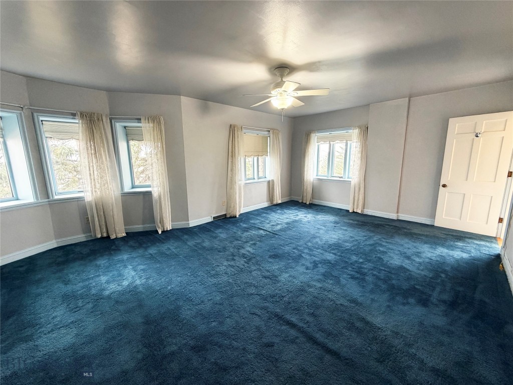 600 W Gold Property Photo 28