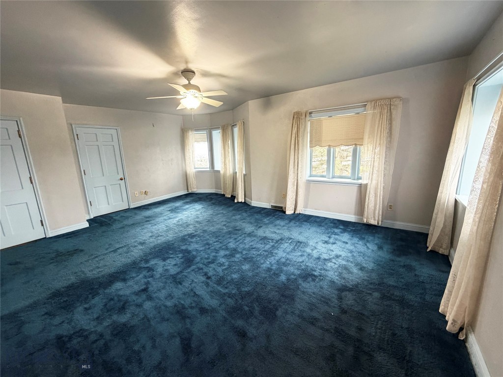 600 W Gold Property Photo 30