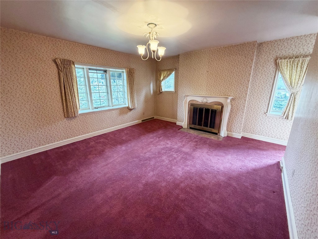 600 W Gold Property Photo 33