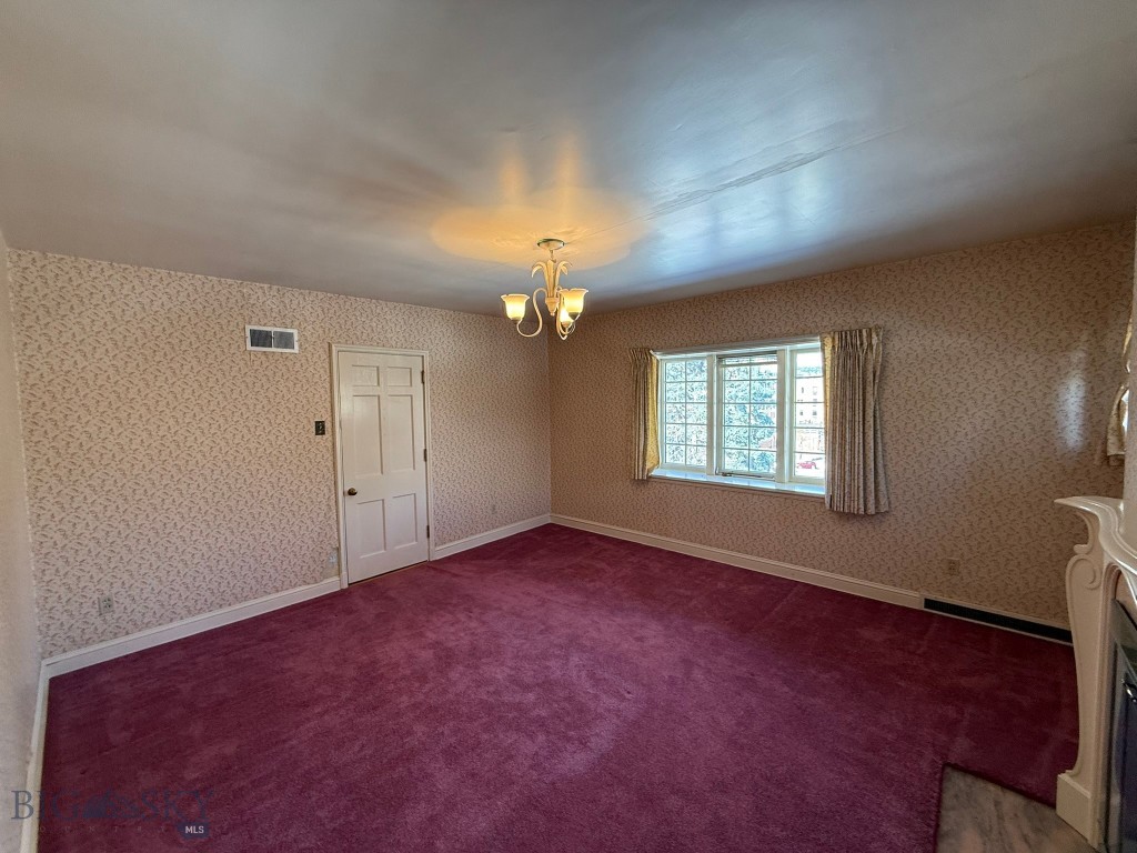 600 W Gold Property Photo 35