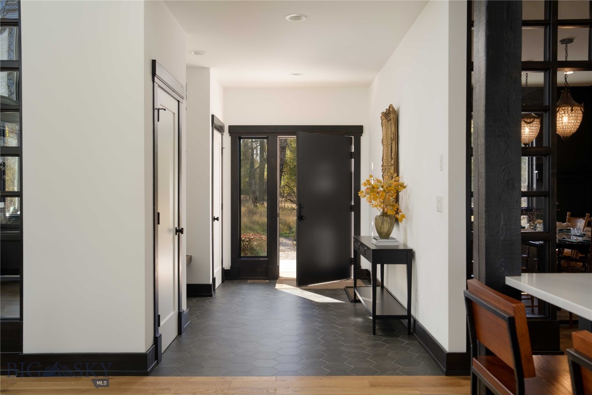 2211 Heeb Road Property Photo 21