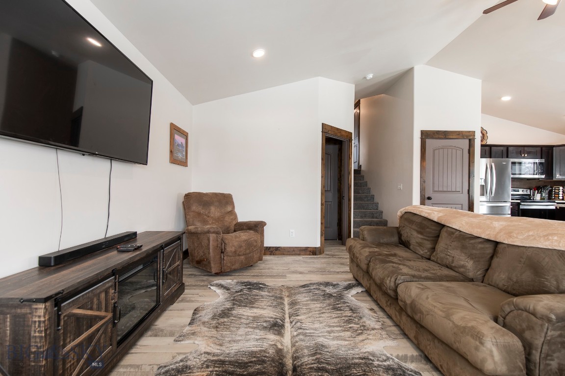 1712 Shelby Avenue Property Photo 10