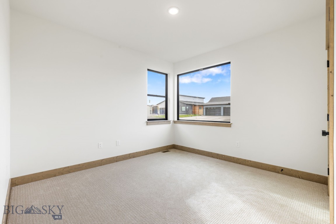 189 Delano Drive Property Photo 5