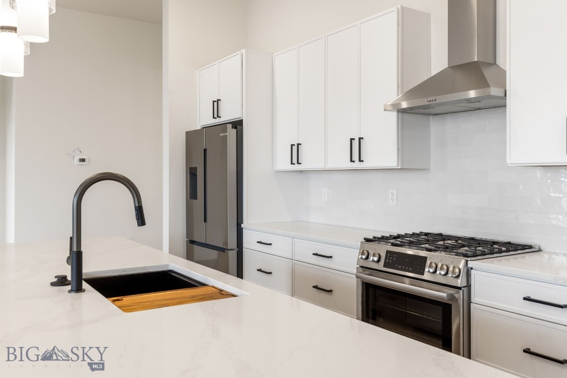 189 Delano Drive Property Photo 11