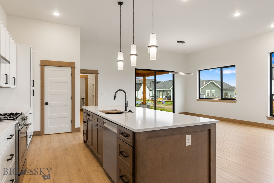 189 Delano Drive Property Photo 14