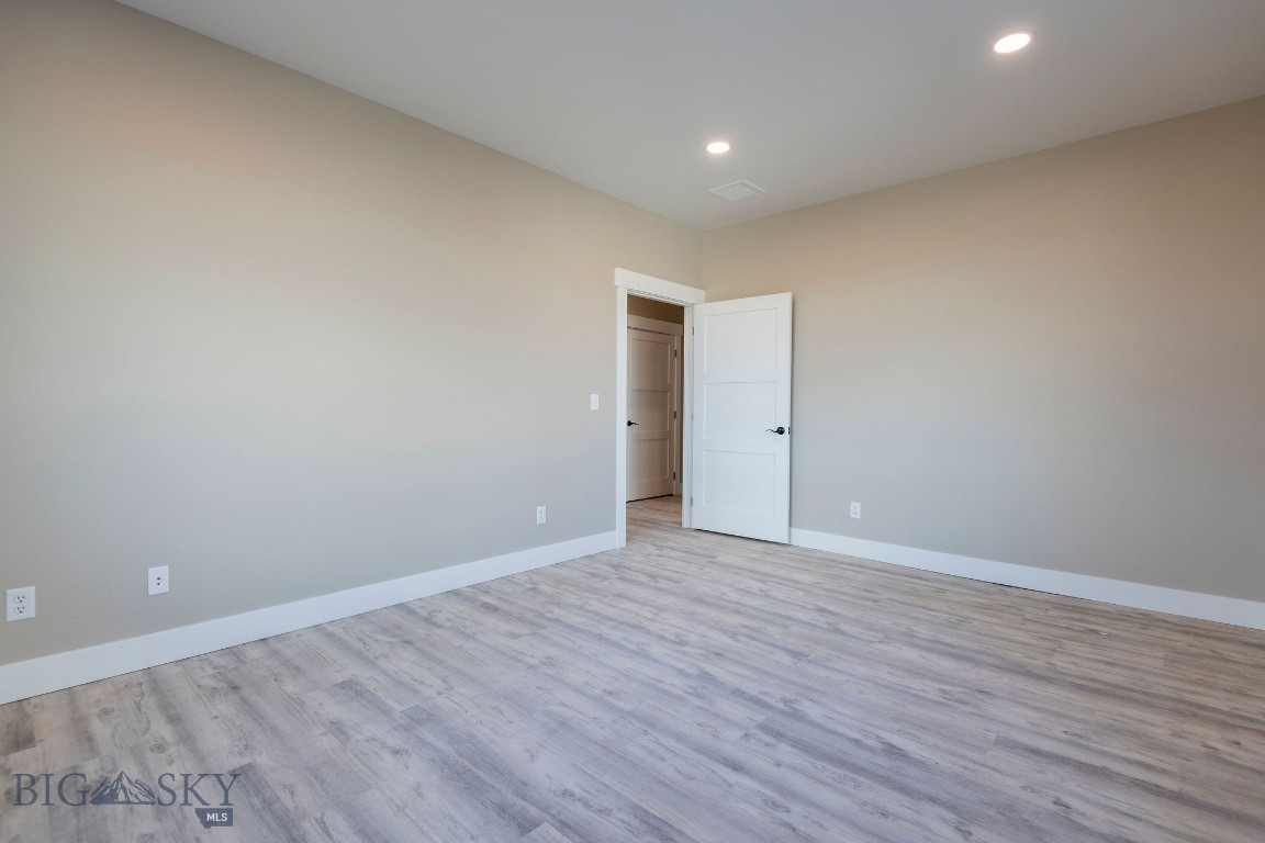 7535 Roughsawn Drive Property Photo 21