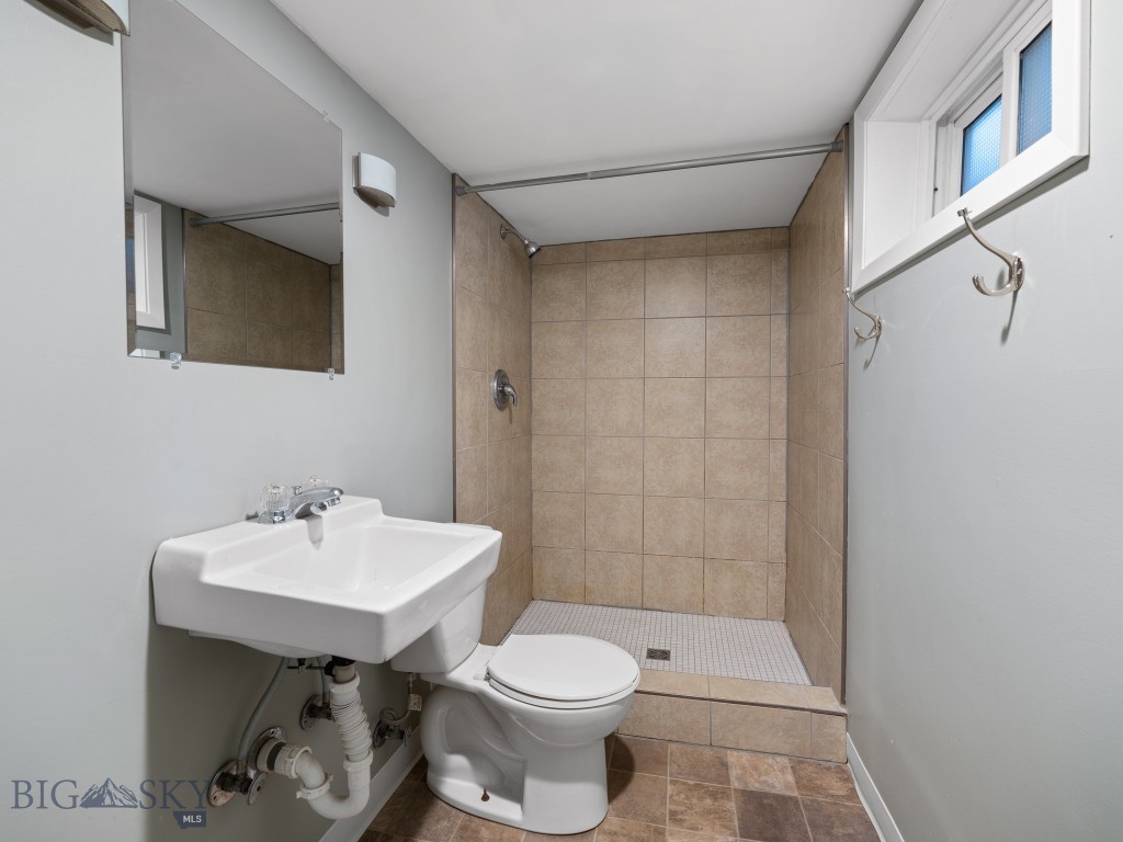 212 S 10th Avenue Property Photo 28