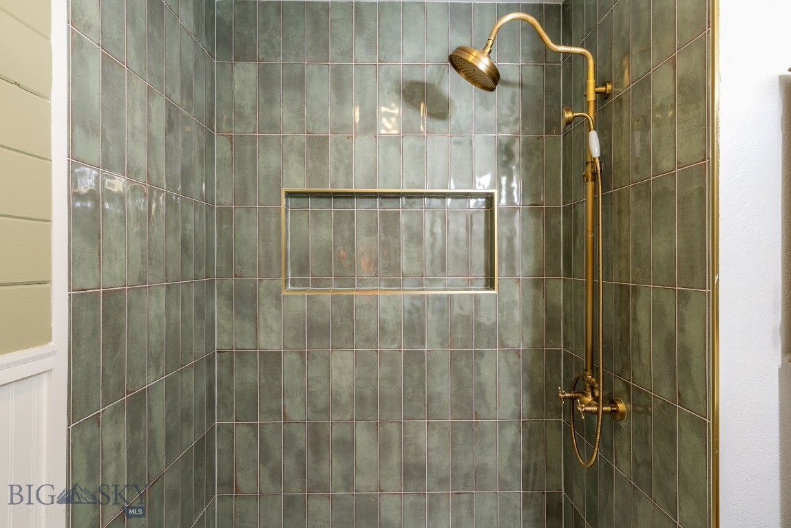 410 Helen Drive Property Photo 37