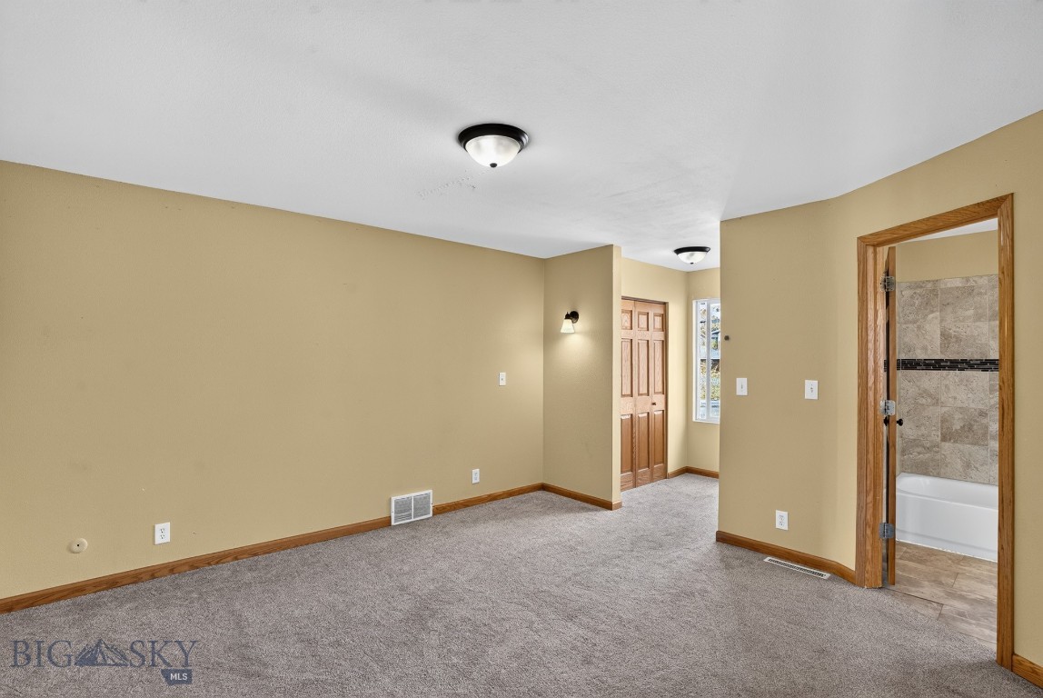 2001 Canyon Drive Property Photo 7