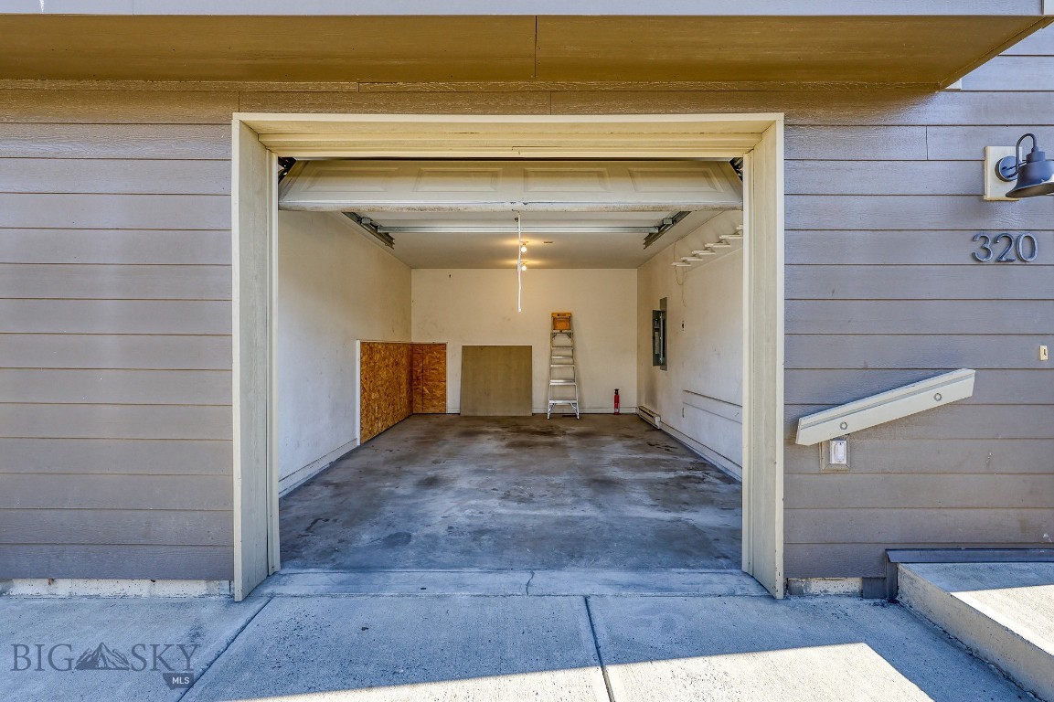 320 Candlelight Meadow Drive Property Photo 3