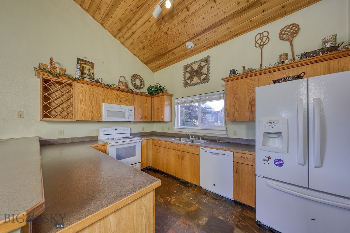 320 Candlelight Meadow Drive Property Photo 9