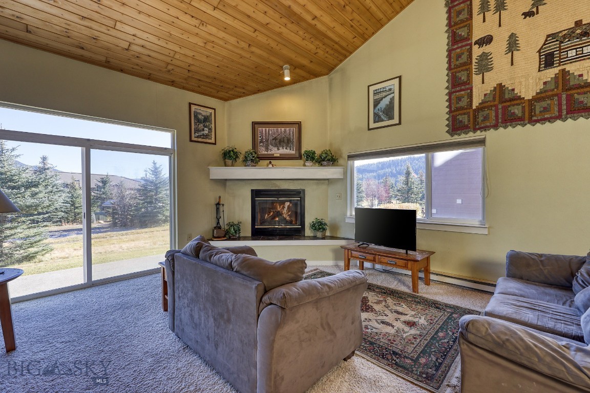 320 Candlelight Meadow Drive Property Photo 14