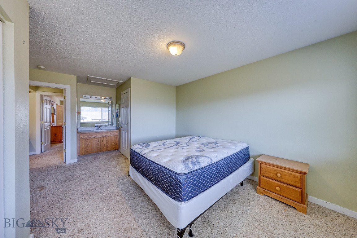 320 Candlelight Meadow Drive Property Photo 18