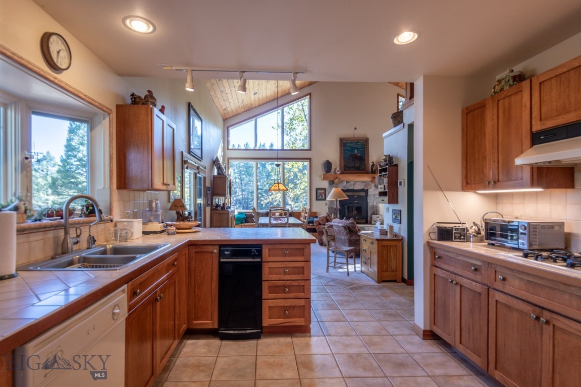 2220 Janney Road Property Photo 10