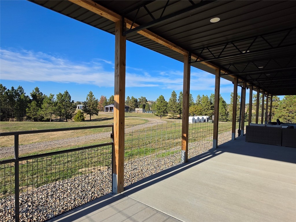 252 Rock Canyon Property Photo 4