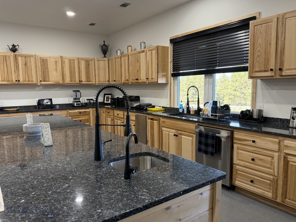 252 Rock Canyon Property Photo 10