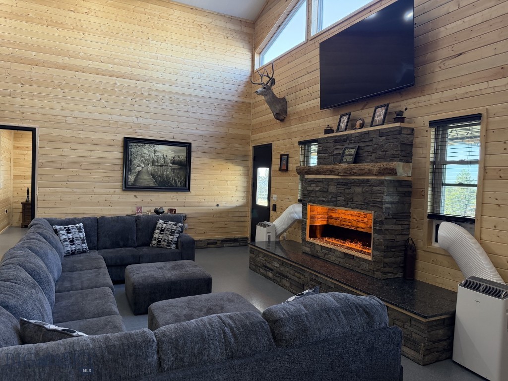 252 Rock Canyon Property Photo 13