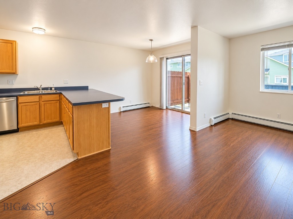 427 Michael Grove 18 Property Photo 4