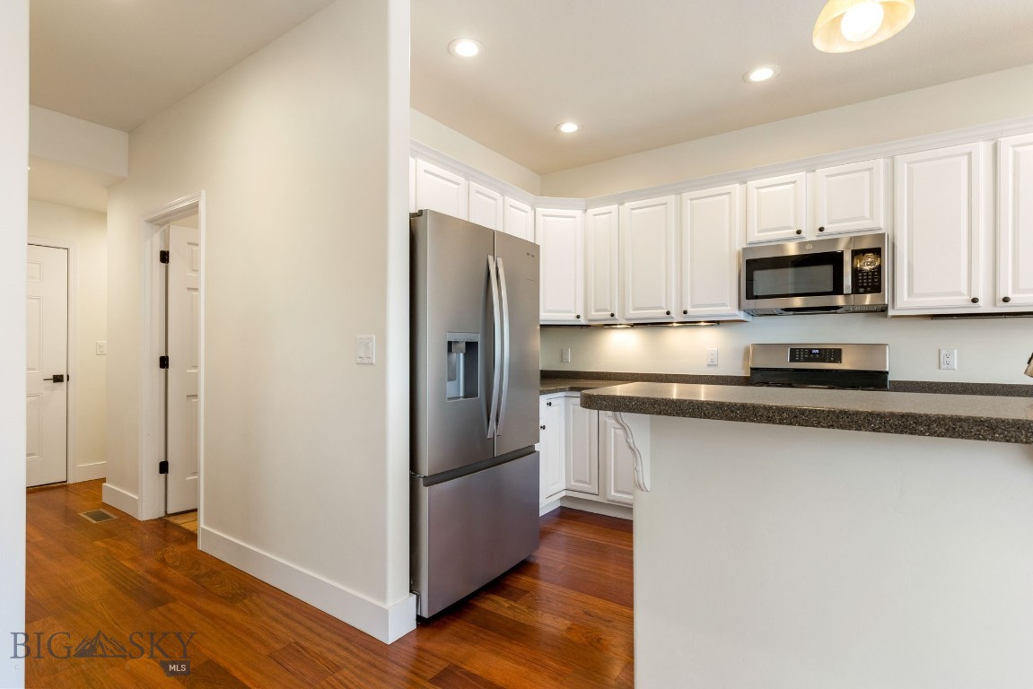 1157 Springbrook Avenue Property Photo 24