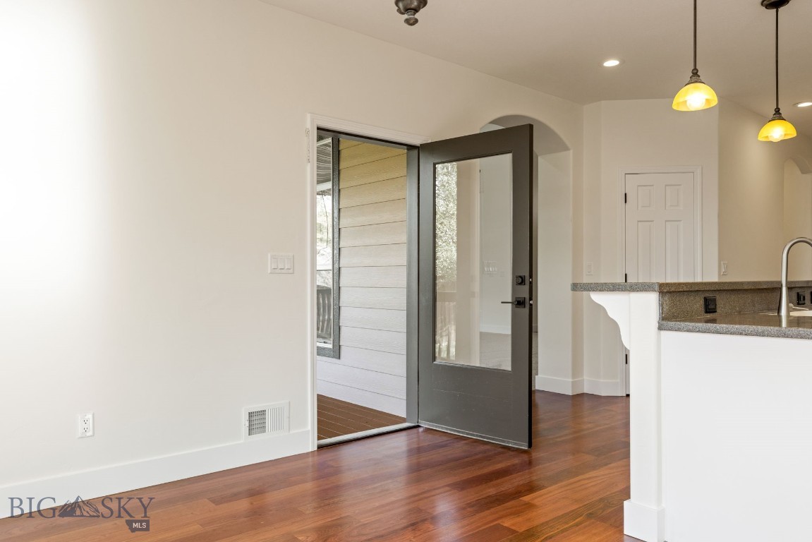 1157 Springbrook Avenue Property Photo 30