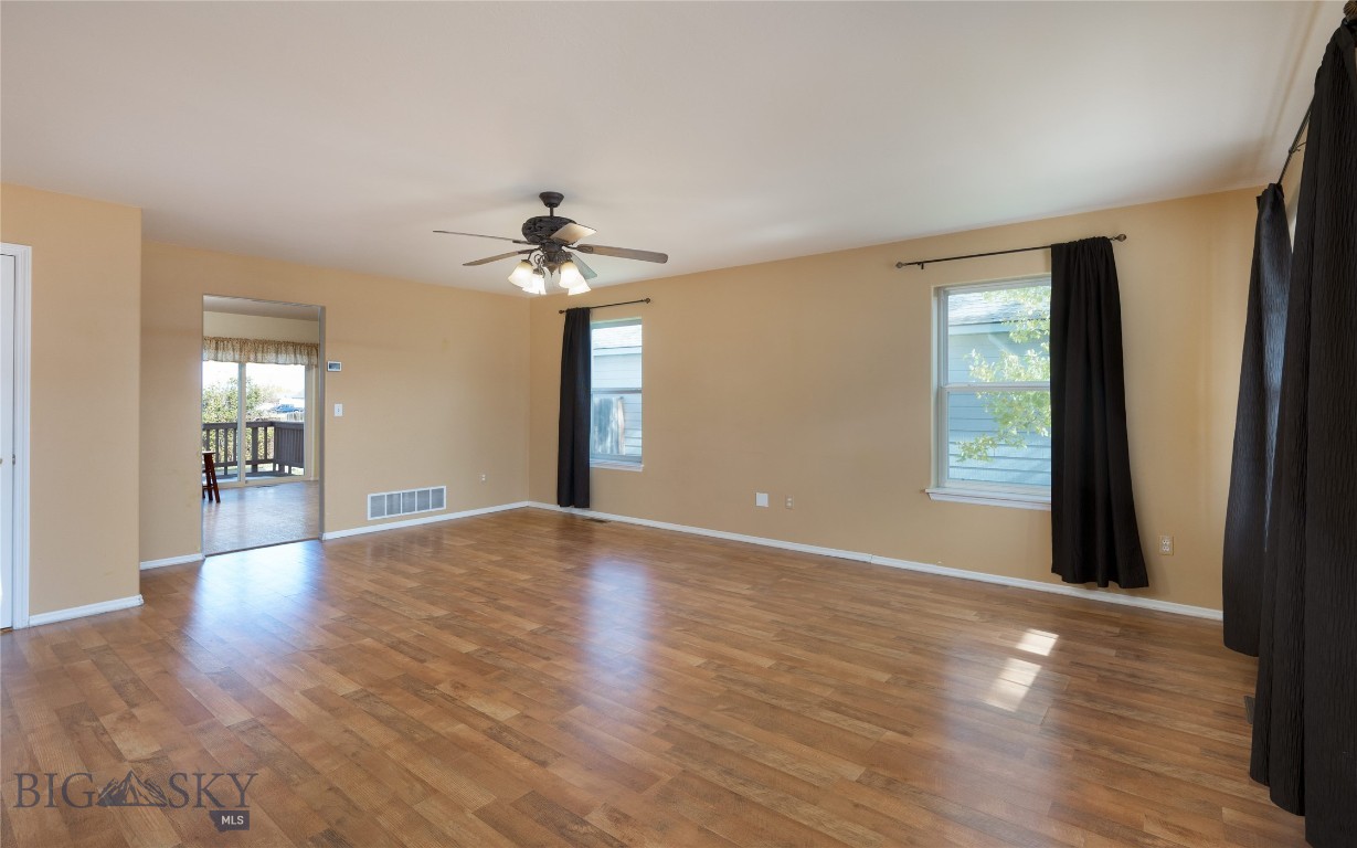821 N River Rock Property Photo 4