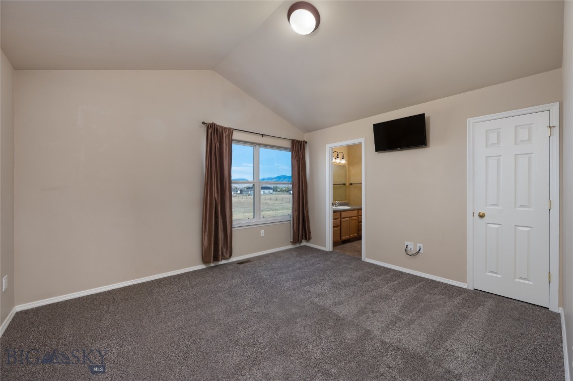 821 N River Rock Property Photo 11