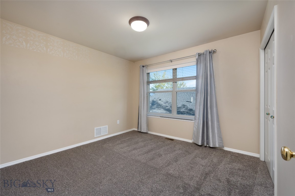 821 N River Rock Property Photo 14