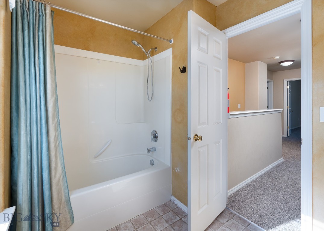 821 N River Rock Property Photo 17