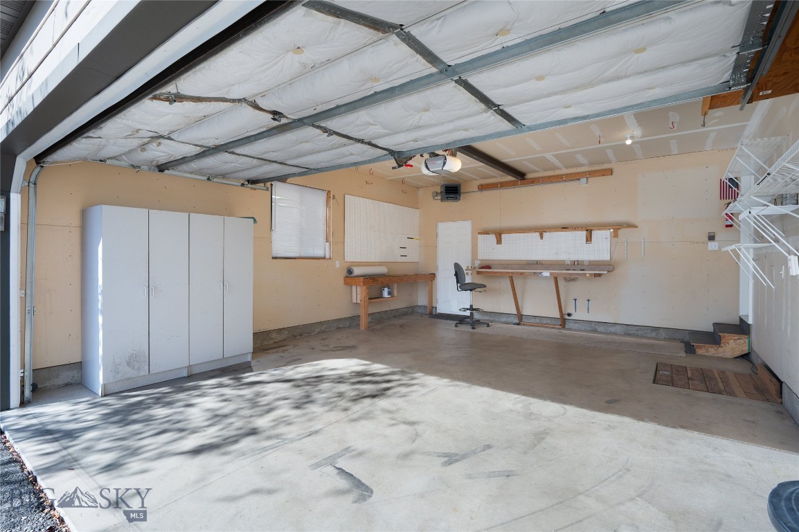 821 N River Rock Property Photo 20