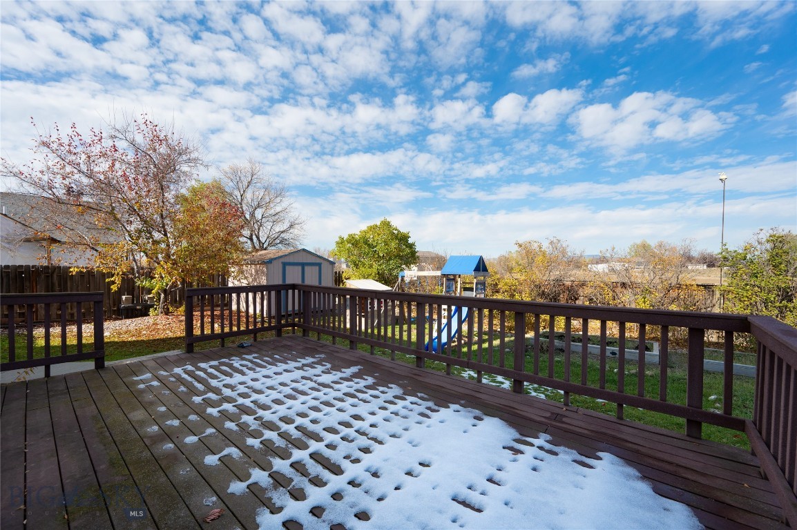 821 N River Rock Property Photo 21