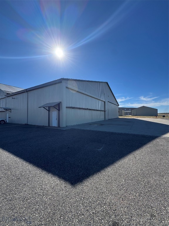 Eu 2 Gallatin Field Airport Property Photo 1