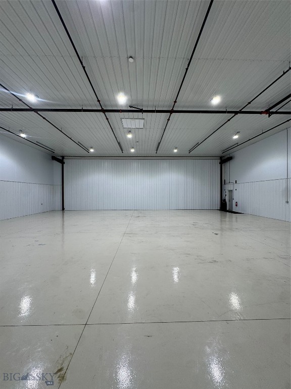 Eu 2 Gallatin Field Airport Property Photo 4